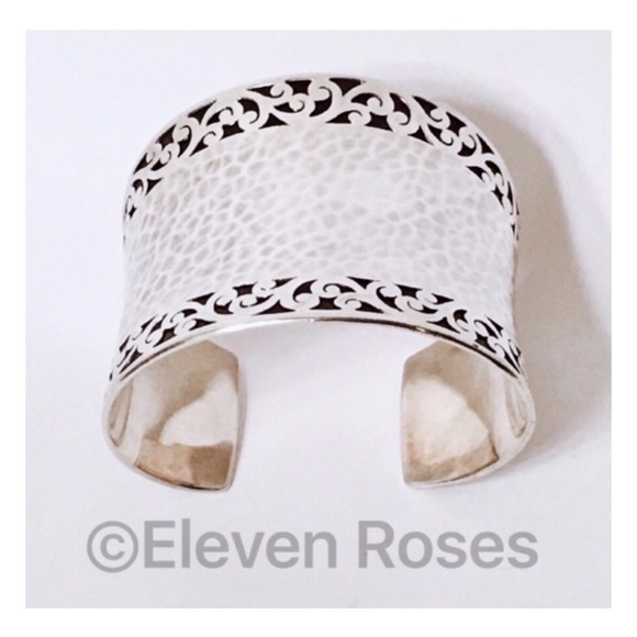 Lois Hill Jewelry - Lg Lois Hill Classic Tapered Hammered Scroll Cuff